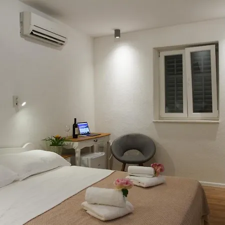 Holiday home Old Stone House In Historical Area *