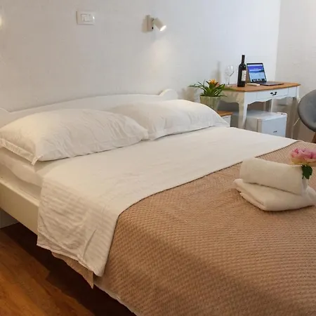 Casa de Férias Old Stone House In Historical Area