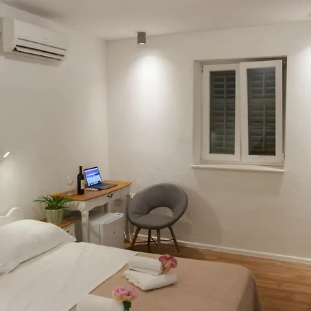 Old Stone House In Historical Area * Split