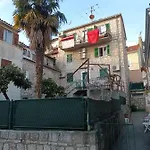 Сasa de vacaciones Old Stone House In Historical Area Split