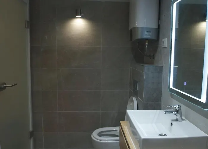 بيت للعطل Old Stone House In Historical Area سبليت