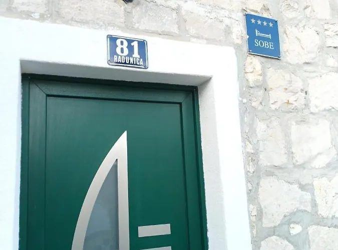 Old Stone House In Historical Area سبليت